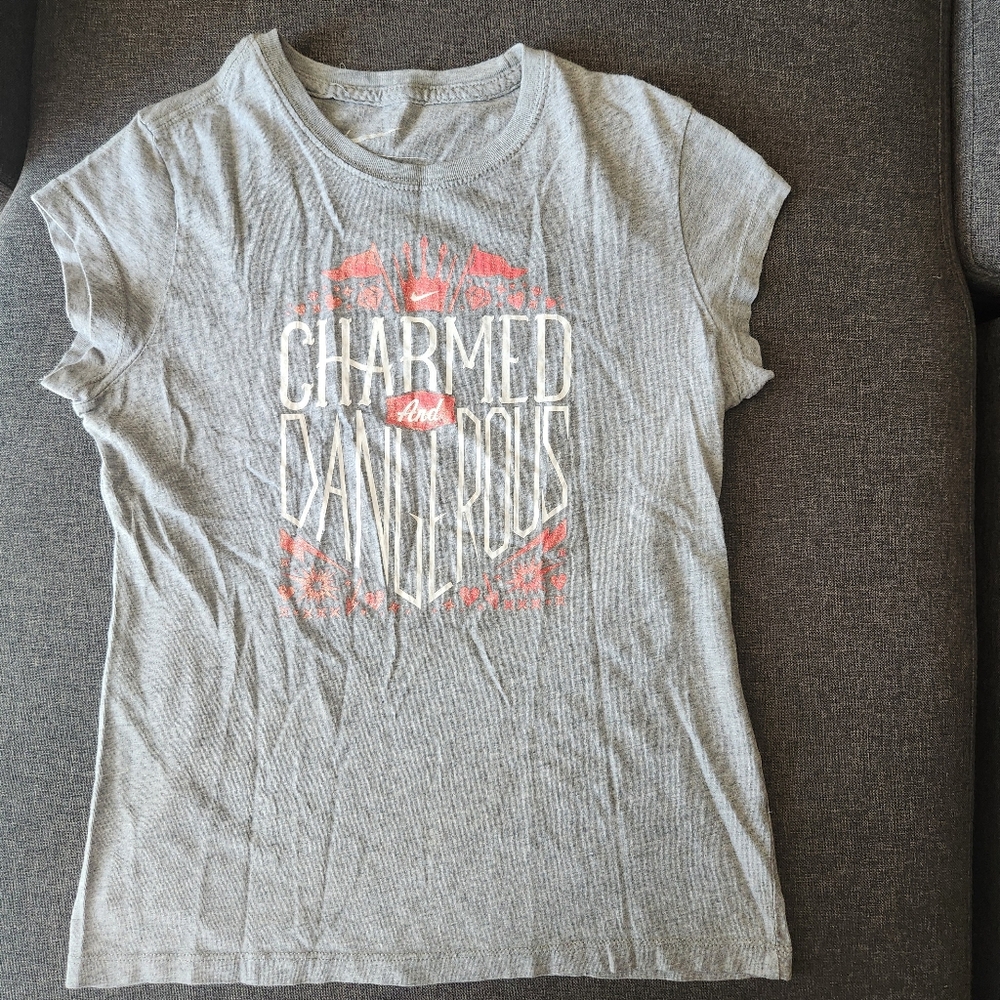 🔺️2 for $8 Nike Shirt